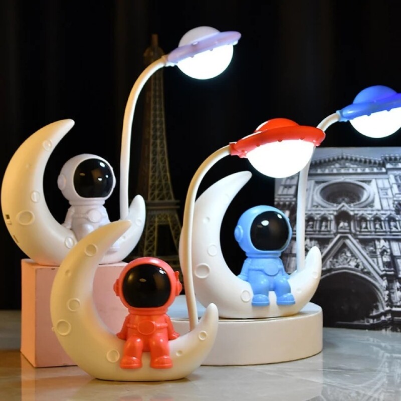 Creative Astronaut Desk Lamp Multi-Function LED Night Light USB Eye Protection Bedroom Bedside Lamp for.....